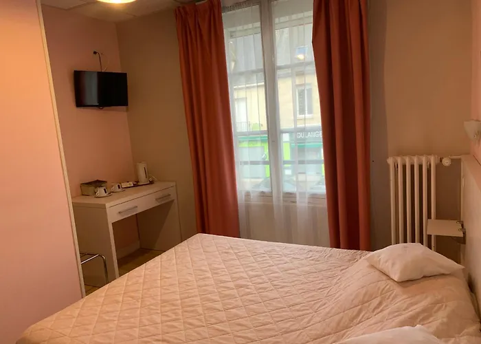 Au Vieux Puits Hotel *